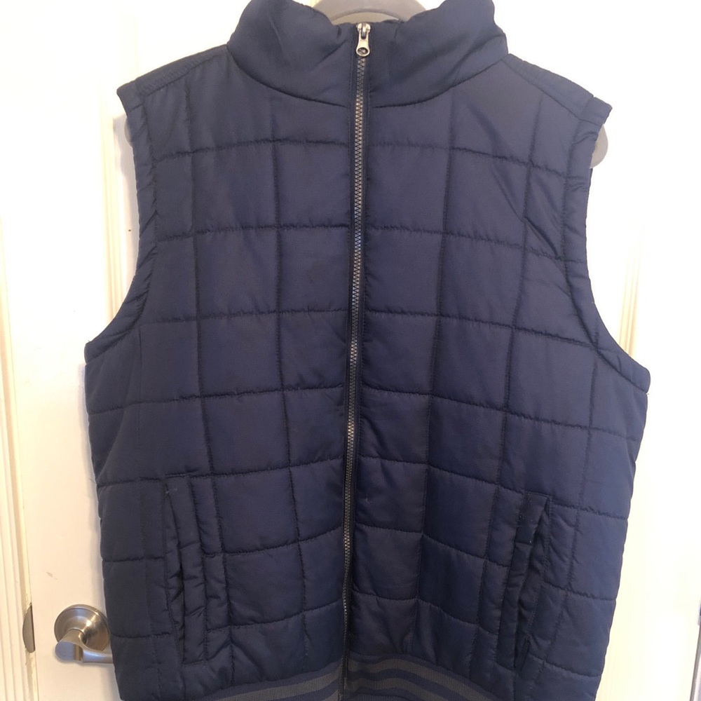Pacific Trails Vest with Hoodie